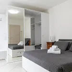 Relax House